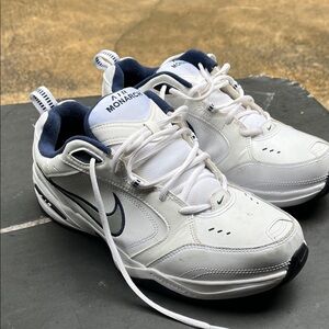 Nike Air Monarch IV Men's White and Navy Athletic Shoes size 11.5 w